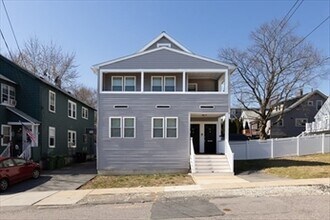 60 Gilbert St, Unit 1 in Watertown, MA - Building Photo - Building Photo