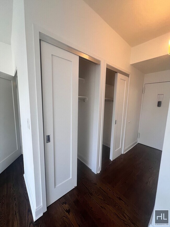 WEST 22 STREET in New York, NY - Building Photo - Building Photo