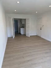 1256 N Orange Grove Ave, Unit 1256 2 in West Hollywood, CA - Building Photo - Building Photo