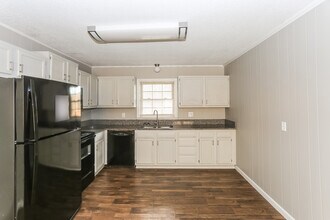 2334 Munsen Rd in Concord, NC - Building Photo - Building Photo