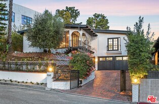 9265 Thrush Way in Los Angeles, CA - Building Photo