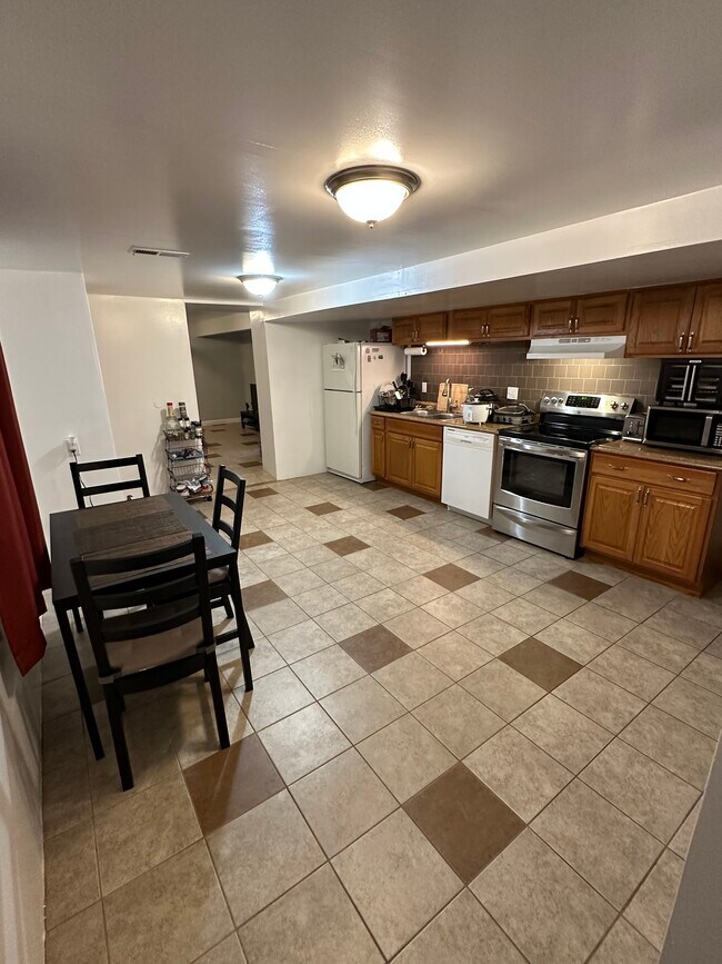 6546 Dalzell Pl Rentals in Pittsburgh, PA