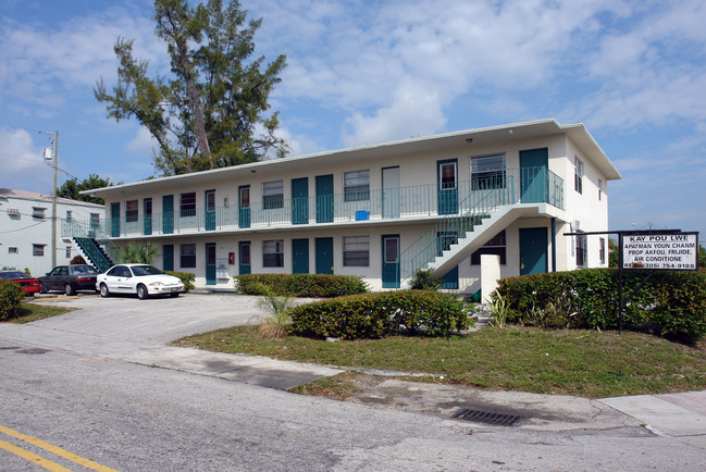 Buena Vista Apartments in Miami, FL - Building Photo - Building Photo