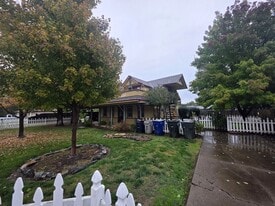 2171 Verano St in Sacramento, CA - Building Photo