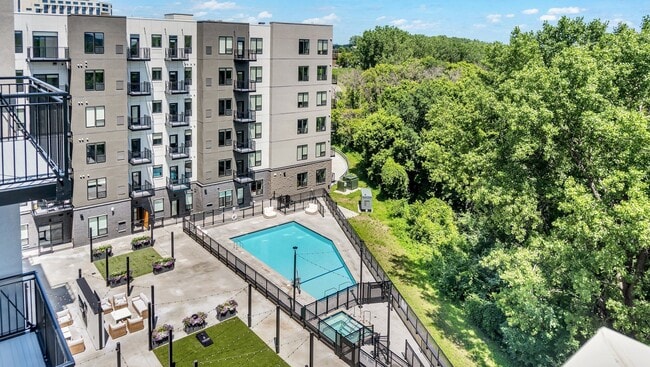 Ardor on the Bluffs South Loop Residences