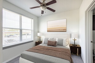 Hawks Landing in Cape Girardeau, MO - Building Photo