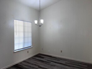 5108 Dipper Way in Elk Grove, CA - Building Photo - Building Photo