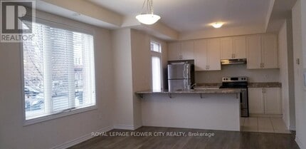 10-45 HURON PARK Pl in Toronto, ON - Building Photo - Building Photo