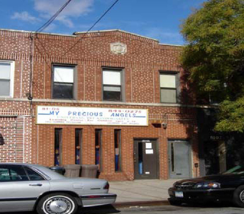 81-05 101st Ave in Ozone Park, NY - Building Photo