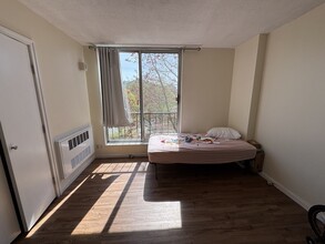 33 Pond Ave, Unit 521 in Brookline, MA - Building Photo - Building Photo