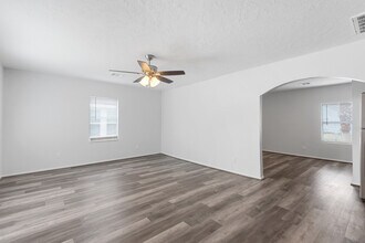 7307 Avenue H, Unit D in Houston, TX - Foto de edificio - Building Photo