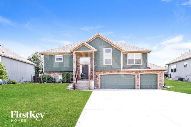 property at 15309 Sycamore St