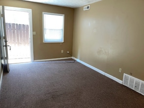 1392 Summit St in Columbus, OH - Building Photo - Building Photo