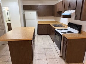 1583 Sunset Ln in Holly Hill, FL - Building Photo - Building Photo