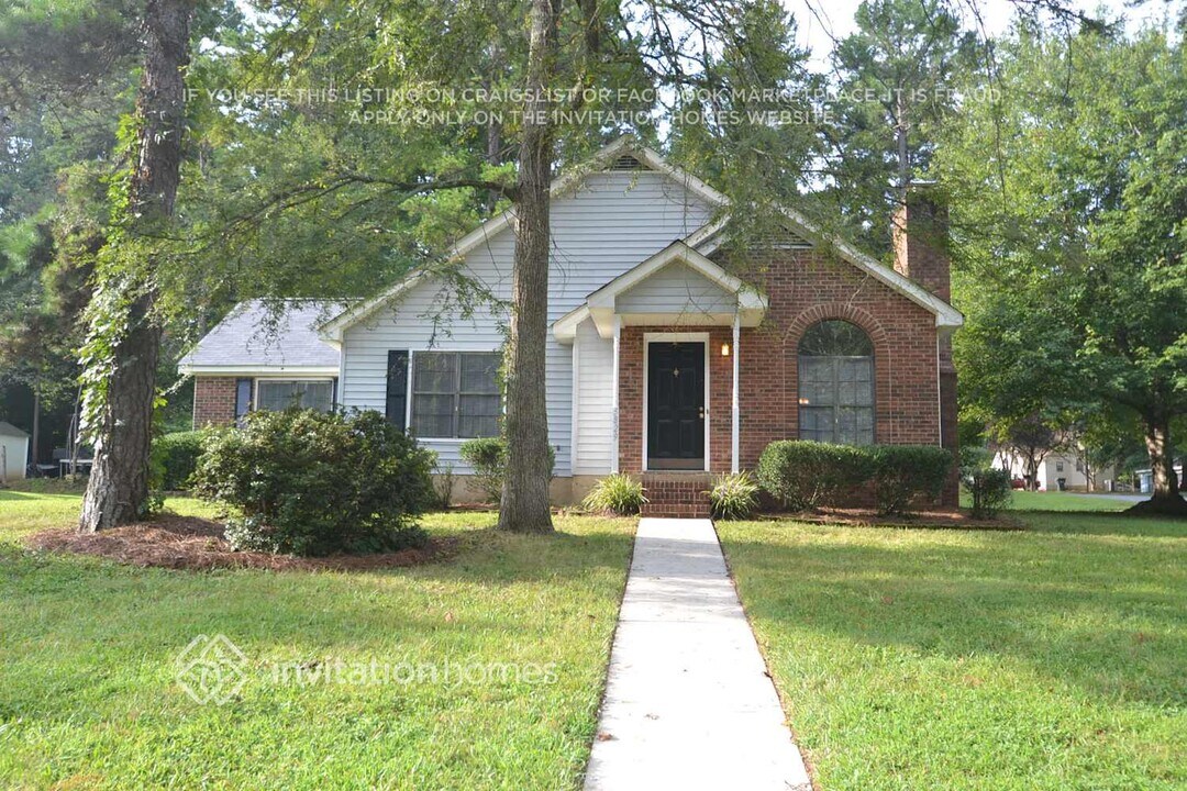 5829 Stone Bluff Ct in Charlotte, NC - Building Photo