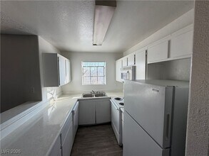 2989 Juniper Hills Blvd, Unit 103 in Las Vegas, NV - Building Photo - Building Photo