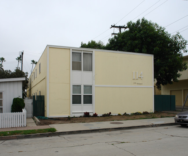 114 7th St in Seal Beach, CA - Building Photo - Building Photo