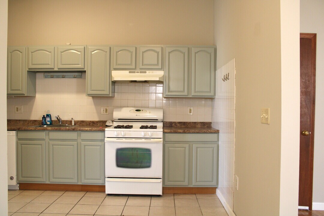 171 Washington St, Unit 1 in Lynn, MA - Foto de edificio