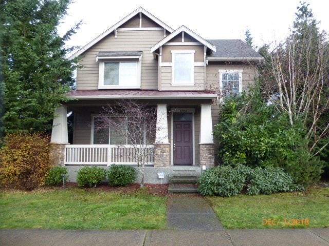 property at 10934 Eastridge Dr NE