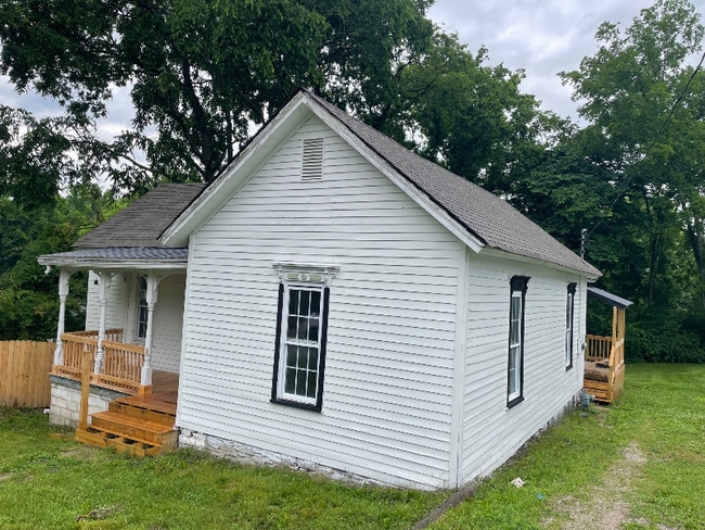property at 412 W 12th St
