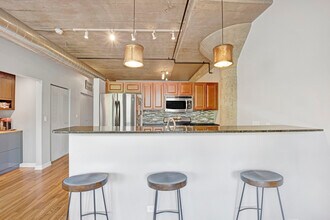 1111 W 15th St in Chicago, IL - Building Photo - Building Photo