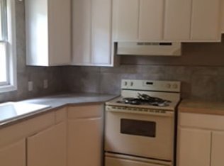 3220 Doughton St S in Salem, OR - Foto de edificio - Building Photo