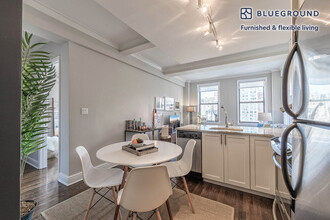 210 W 70th St, Unit FL12-ID16 in New York, NY - Foto de edificio - Building Photo