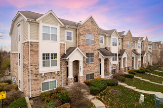 Trafalgar Woods in Morton Grove, IL - Building Photo - Building Photo