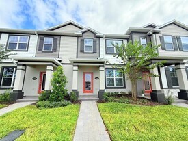 1395 Mount Royal Dr in St. Cloud, FL - Building Photo