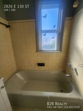 2826 E 130th St in Cleveland, OH - Foto de edificio - Building Photo