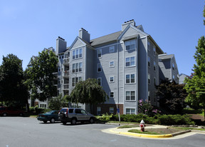 The Four Winds at Oakton Apartments