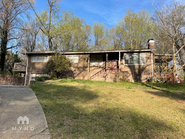 property at 704 Mimosa Dr