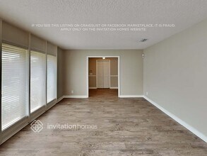 8652 Villa San Jose Dr E in Jacksonville, FL - Foto de edificio - Building Photo