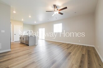 18043 E 94th Pl in Commerce City, CO - Building Photo - Building Photo