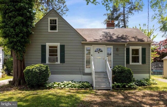 property at 5516 Greentree Rd