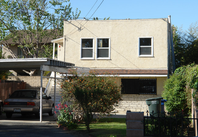 115 W Simpson St in Ventura, CA - Foto de edificio - Building Photo