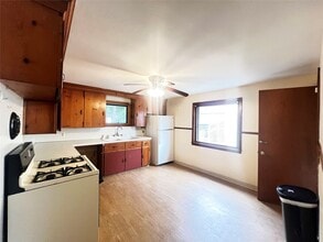 12 S Seward Ave in Endicott, NY - Building Photo - Building Photo