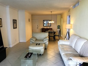 2501 S Ocean Dr, Unit 707 in Hollywood, FL - Building Photo - Building Photo