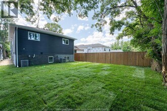 762 S Pacific Ave in Windsor, ON - Building Photo - Building Photo