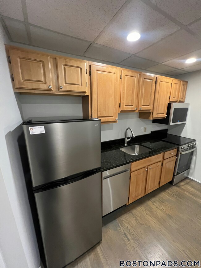 property at 77 Park Dr