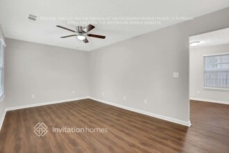 8116 Collier St SW in Covington, GA - Foto de edificio - Building Photo