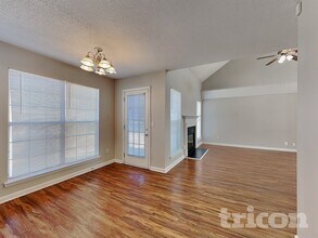 105 River View Ct in Hampton, GA - Foto de edificio - Building Photo