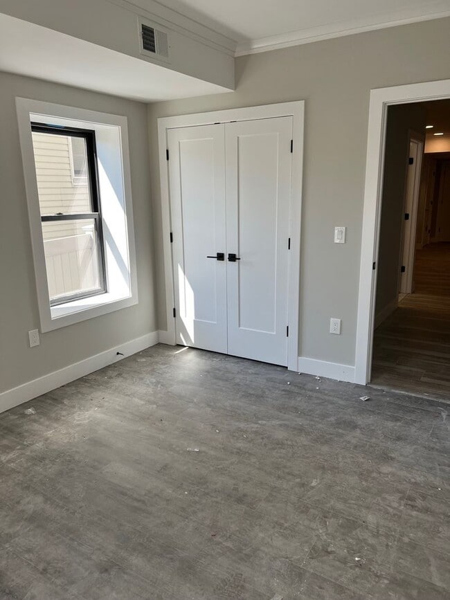 647 N 5th St in Newark, NJ - Building Photo - Building Photo
