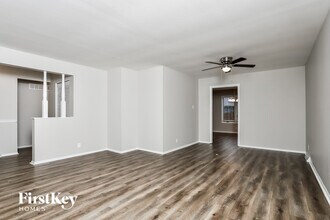 12431 Betsy Ross Ln in St. Louis, MO - Building Photo - Building Photo