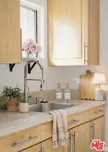 4255 5th St in Los Angeles, CA - Building Photo - Building Photo