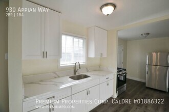 930 Appian Way in El Sobrante, CA - Foto de edificio - Building Photo