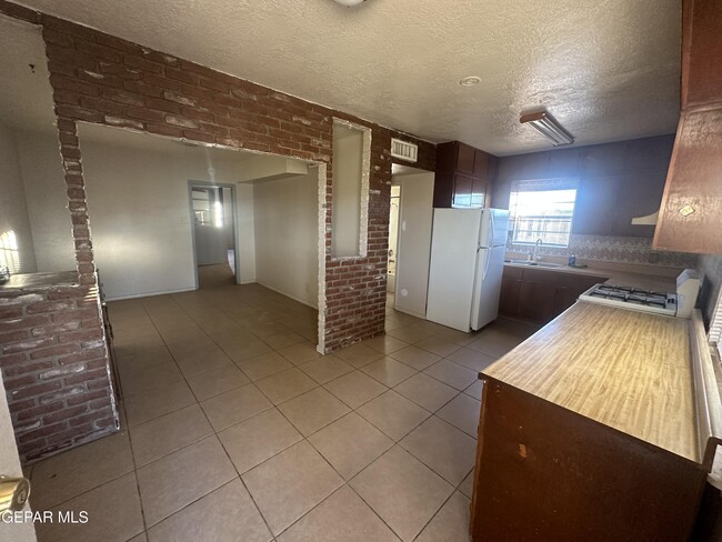 7100 4th Ave in Canutillo, TX - Building Photo - Building Photo