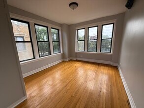 1020 E Hyde Park Blvd in Chicago, IL - Building Photo - Building Photo