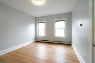 329 Hurley St, Unit 2 in Cambridge, MA - Building Photo - Building Photo