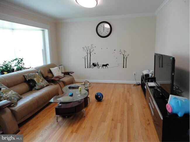 4521 Mayfield Dr in Annandale, VA - Building Photo - Building Photo